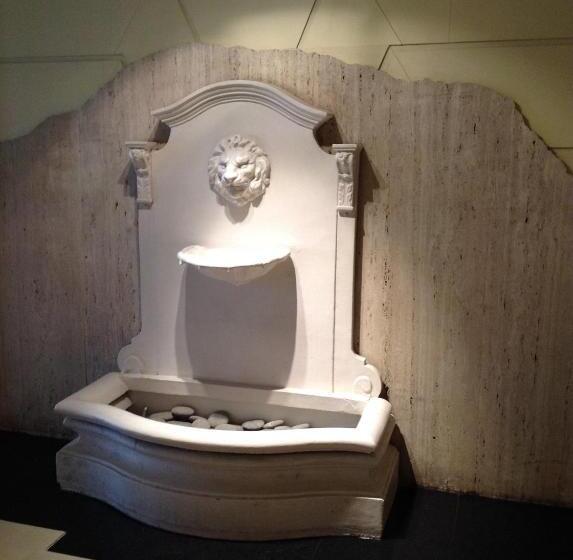 Fotos del hotel Versailles:  3