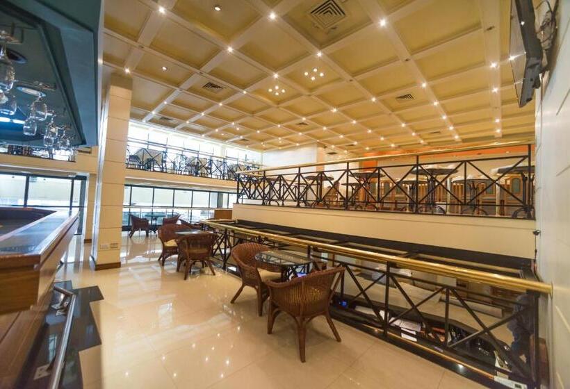 Fotos del hotel Versailles:  10