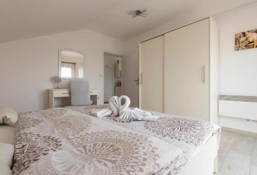 Fotos del hotel Apartments Batur:  2