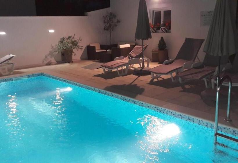 Fotos del hotel Apartments Batur:  8