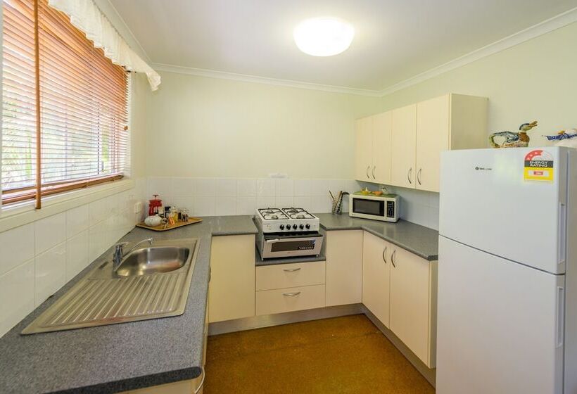 Fotos del hotel Safety Beach Ocean Bungalows:  4