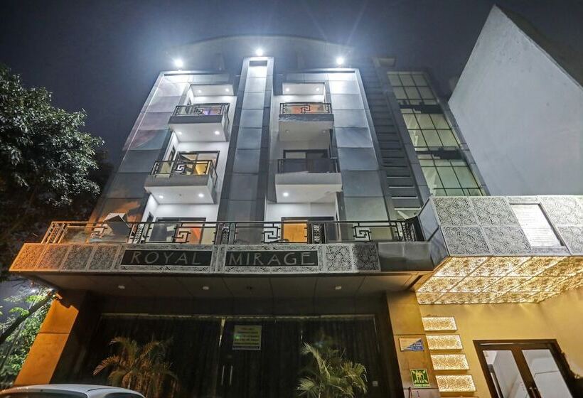 Oyo Rooms Pitampura Rani Bagh