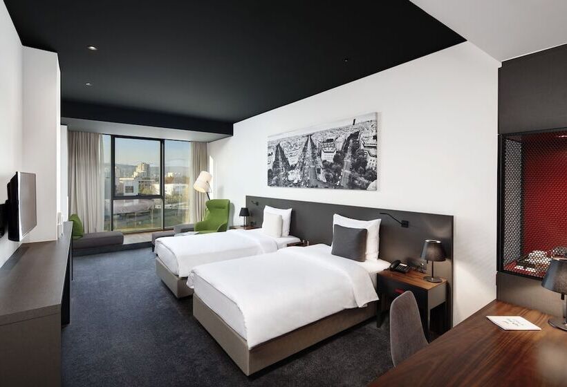 Fotos del hotel Cue Podgorica:  2