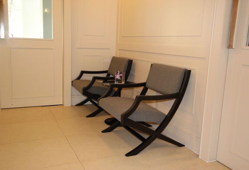 Fotos del hotel 14 Residence:  3