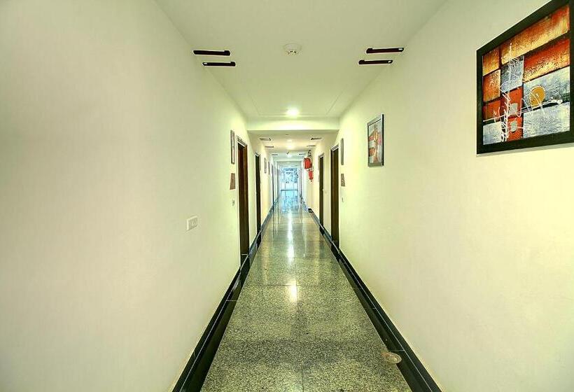 Fotos del hotel Staayz Premium Gurgaon:  10