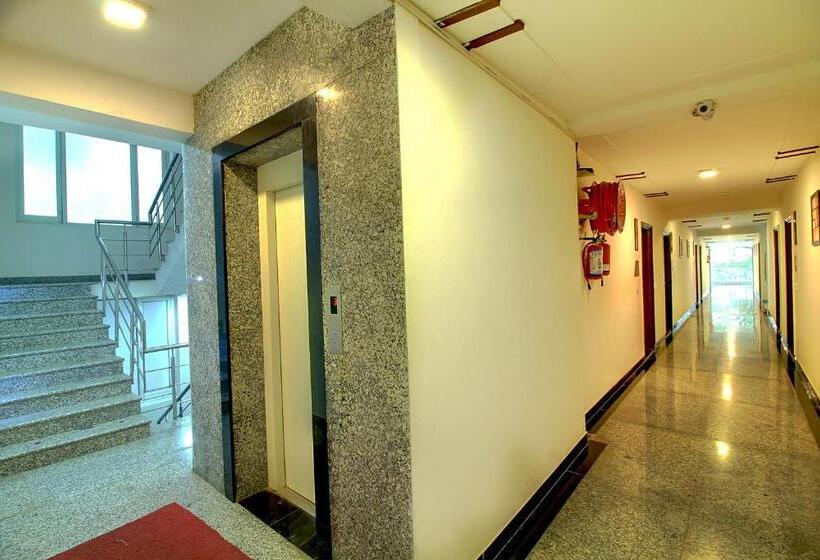 Fotos del hotel Staayz Premium Gurgaon:  13