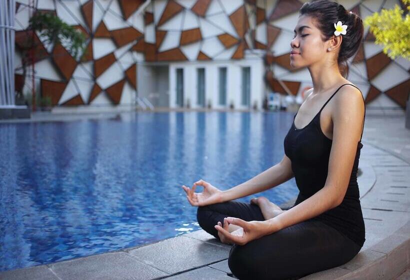 Fotos del hotel Harper Perintis By Aston:  13