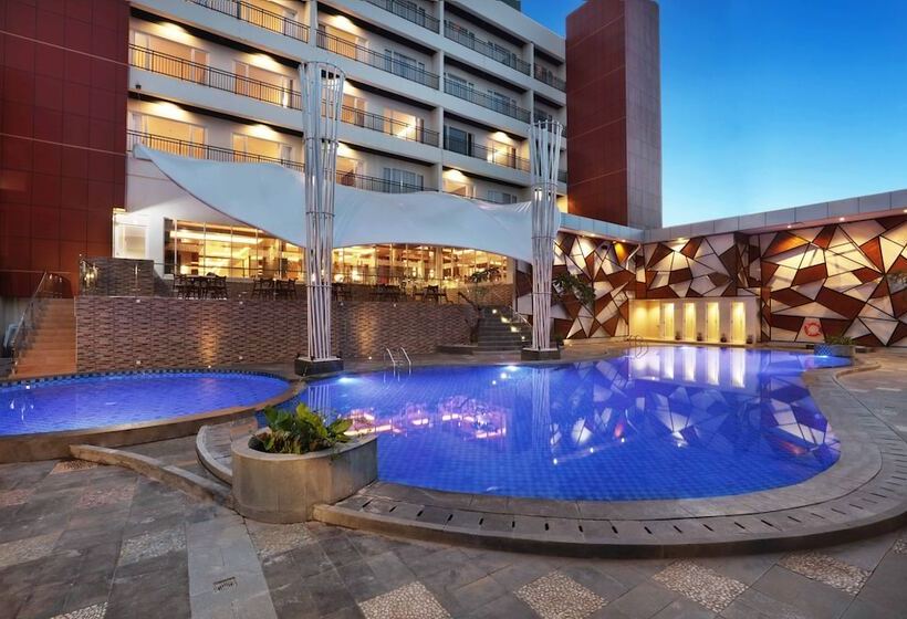 Fotos del hotel Harper Perintis By Aston:  2