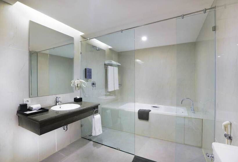 Fotos del hotel Harper Perintis By Aston:  22