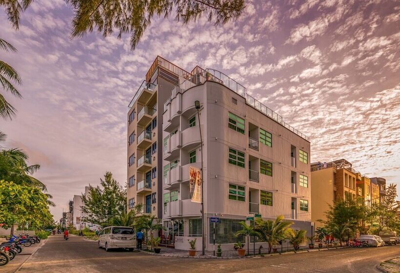 Fotos del hotel Airport Beach:  2