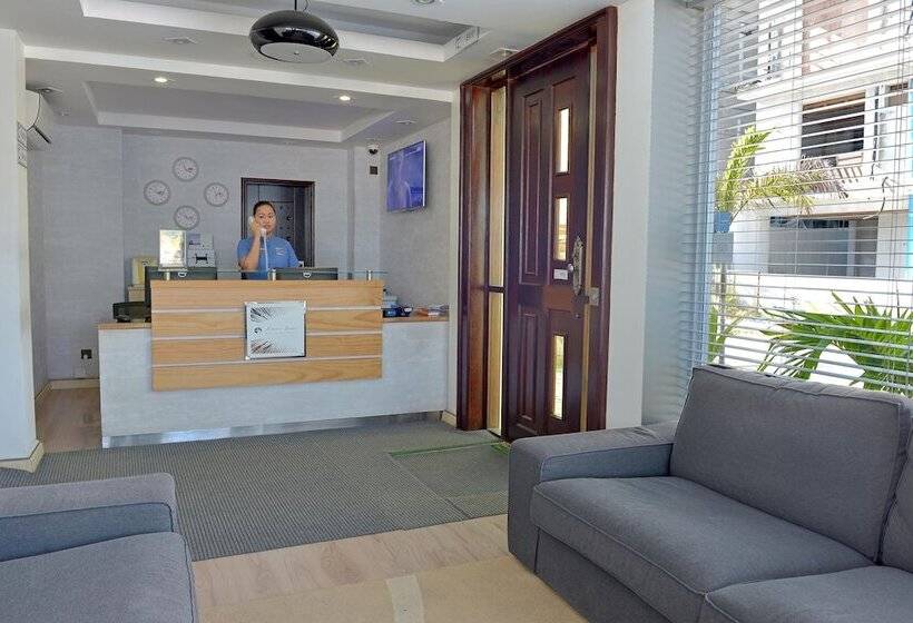 Fotos del hotel Airport Beach:  5