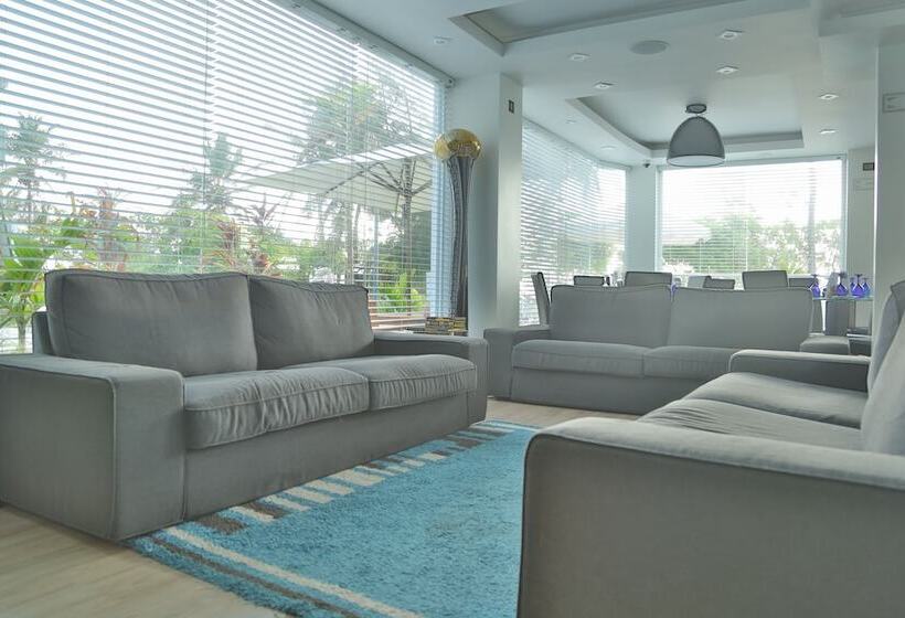 Fotos del hotel Airport Beach:  6