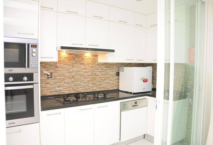 Fotos del hotel Airport Beach:  8