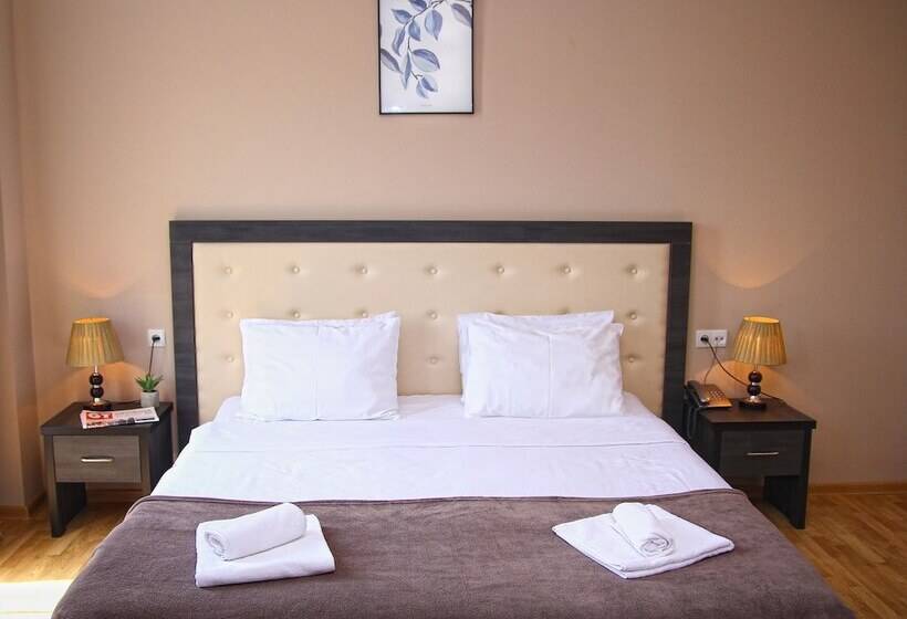 Fotos del hotel Rogalux:  12