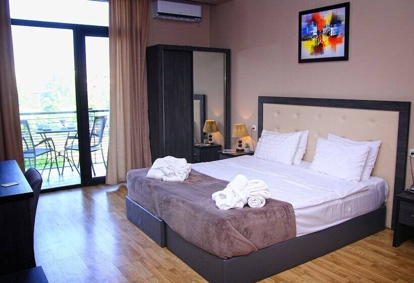 Fotos del hotel Rogalux:  2