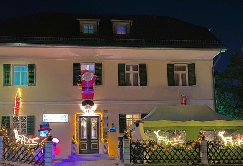 Fotos del hotel Pension  Alt  Strassgang:  5