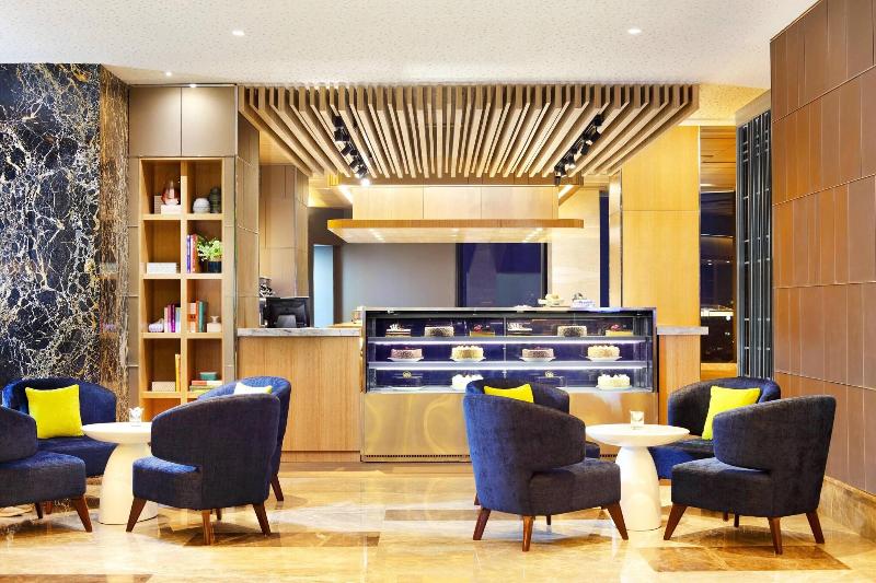 Fotos del hotel Four Points By Sheraton Surabaya:  2