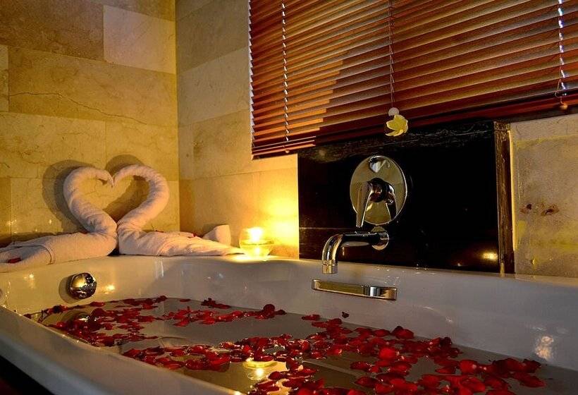 Fotos del hotel Tetirah Suweta Bali:  14