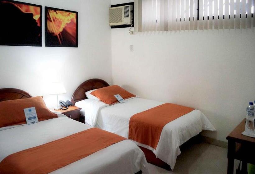 Fotos del hotel Castell:  10