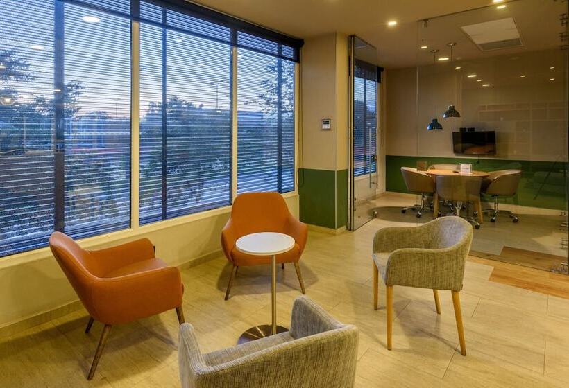 Fotos del hotel City Express Plus Bogota Aeropuerto:  2