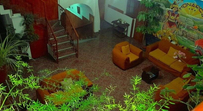 Fotos del hotel Hostal El Monarca:  15