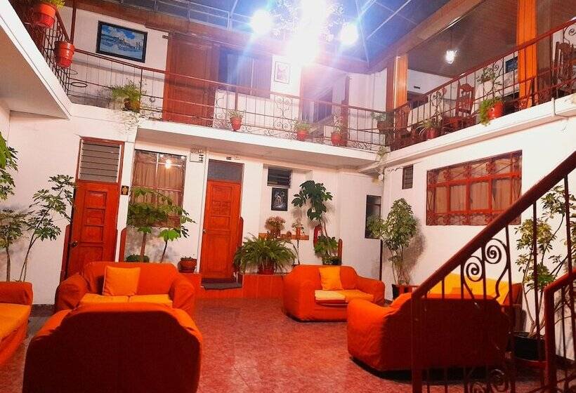 Fotos del hotel Hostal El Monarca:  2