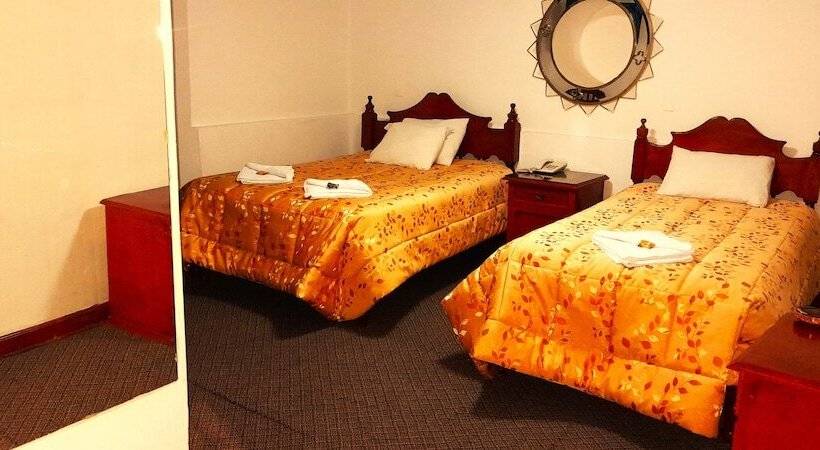 Fotos del hotel Hostal El Monarca:  13