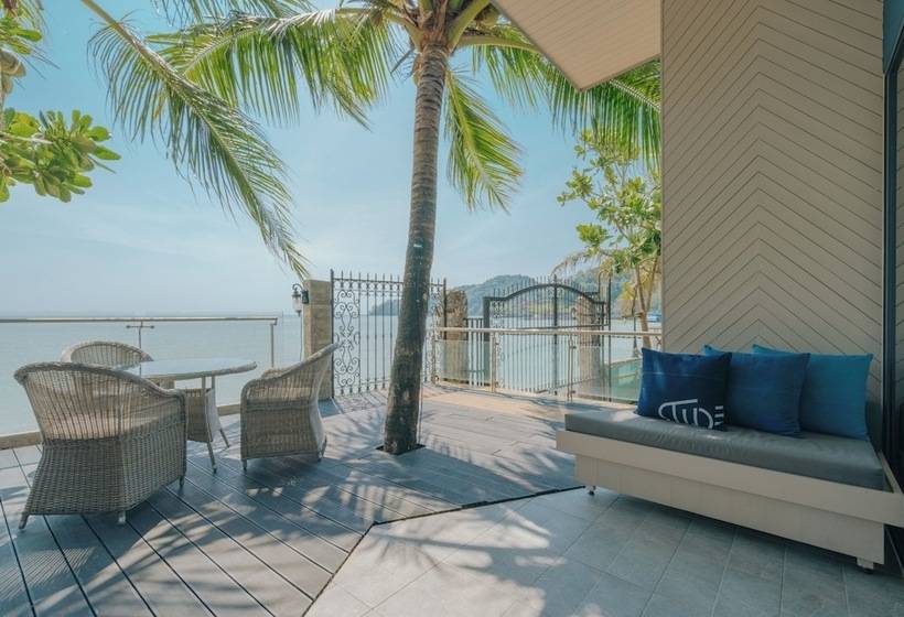 Fotos del hotel The Tide Beachfront Siray Phuket:  6