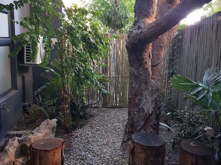 Fotos del hotel The Tree House Boutique:  21