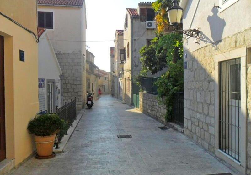 Fotos del hotel Apartments Villa Dube:  3