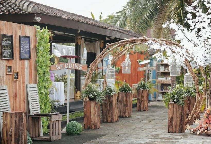 Fotos del hotel Tasneem Convention  Yogyakarta:  6