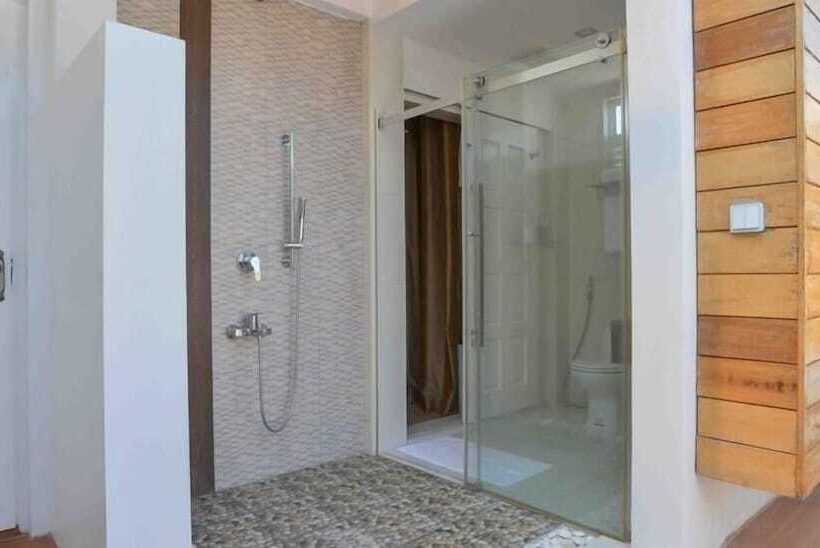 Fotos del hotel Coconut Tree Hulhuvilla Beach:  3