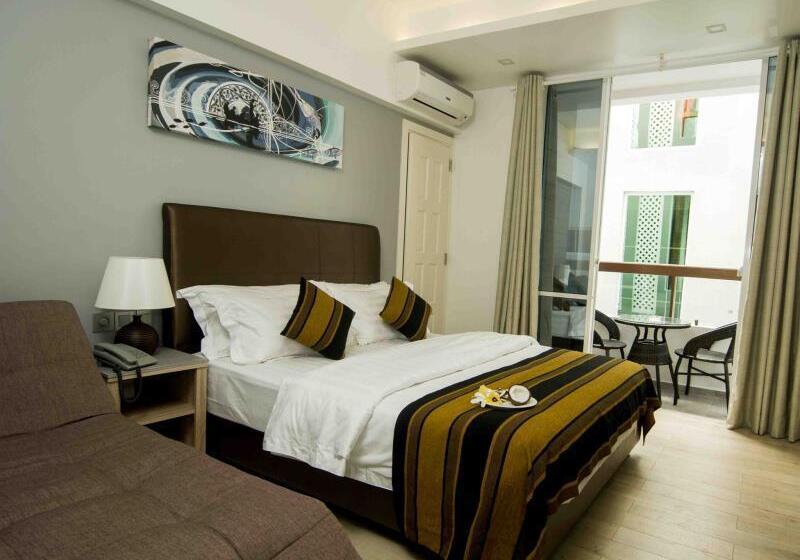 Coconut Tree Hulhuvilla Beach