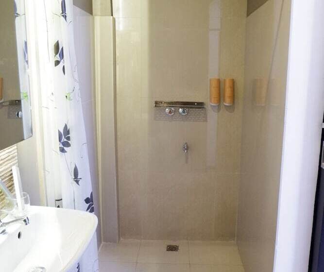 Fotos del hotel Jony S Boutique:  18