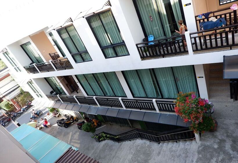 Fotos del hotel Kata Beachwalk  And Bungalows:  5