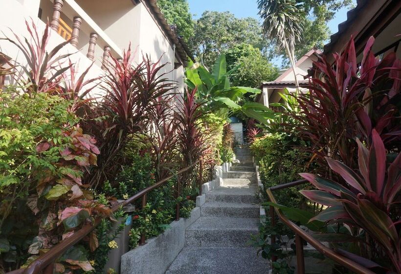 Fotos del hotel Kata Beachwalk  And Bungalows:  7