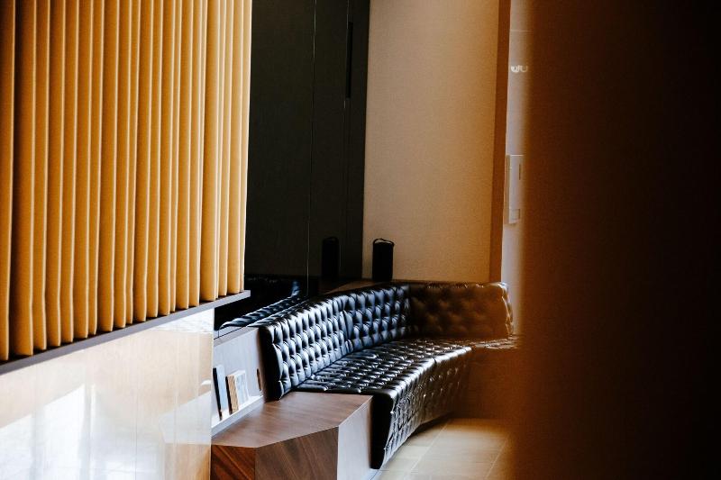 Melter Hotel & Apartments – A Neighborhood