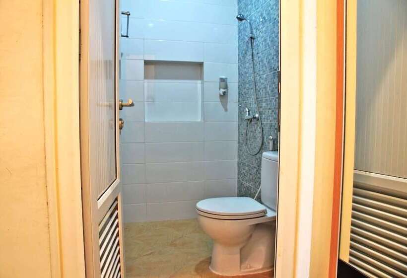 Fotos del hotel Reddoorz Near Plaza Marina:  4