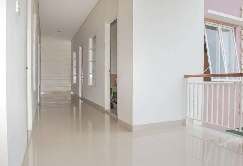 Fotos del hotel Reddoorz @ Tukad Asahan:  2