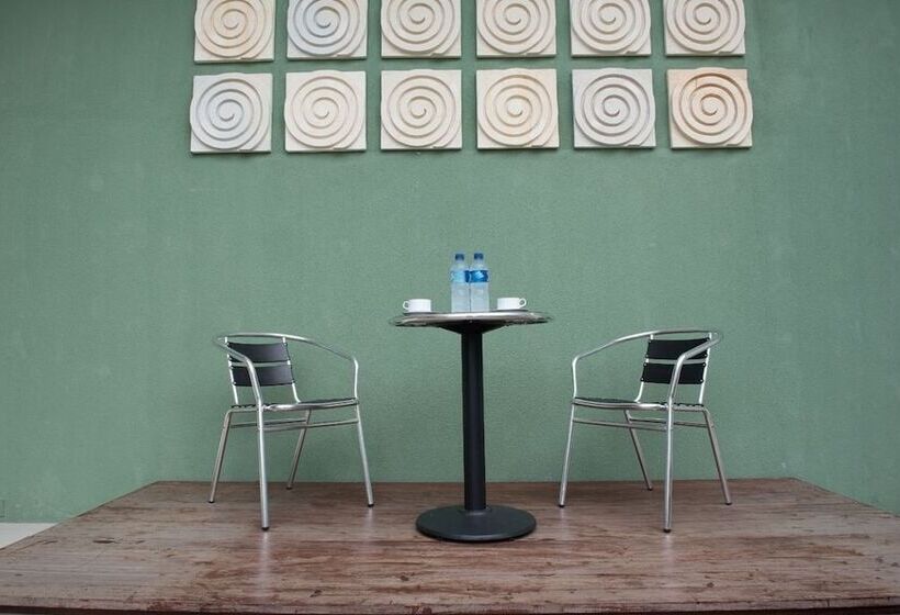 Fotos del hotel Reddoorz @ Tukad Asahan:  3