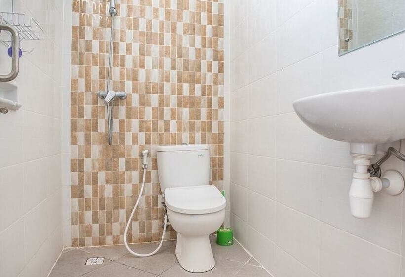 Fotos del hotel Reddoorz @ Tukad Asahan:  7