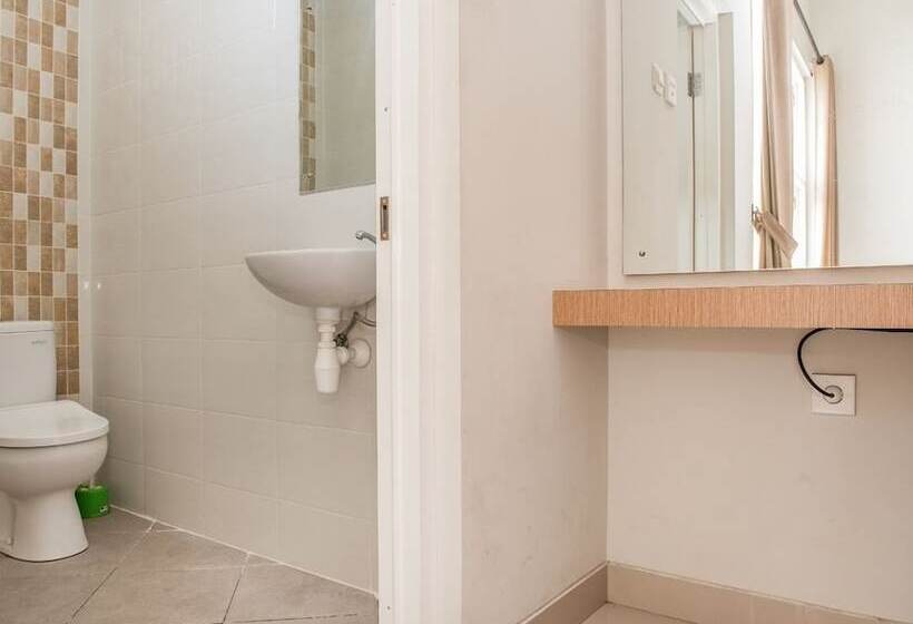 Fotos del hotel Reddoorz @ Tukad Asahan:  12