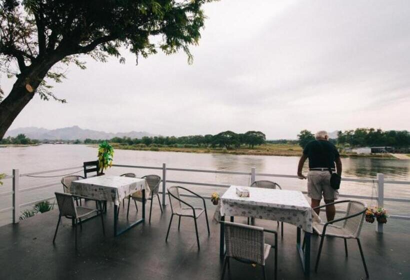 Fotos del hotel Sky Resort:  7