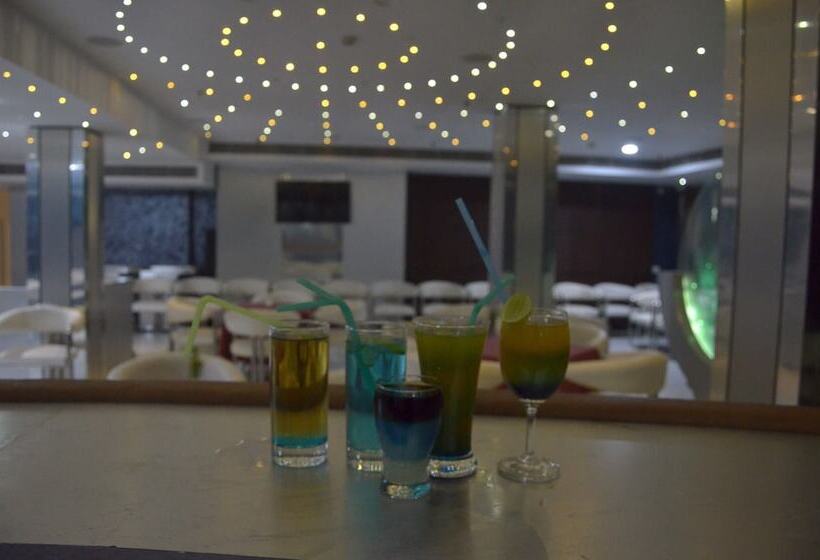 Fotos del hotel Airport City:  14