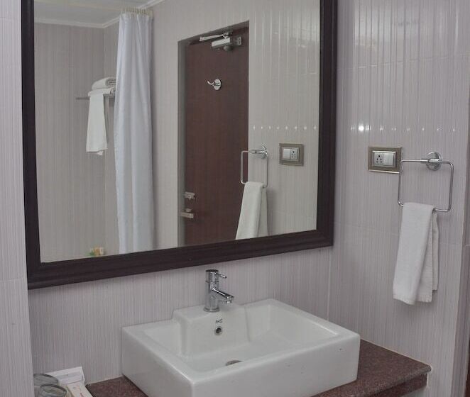 Fotos del hotel Airport City:  9