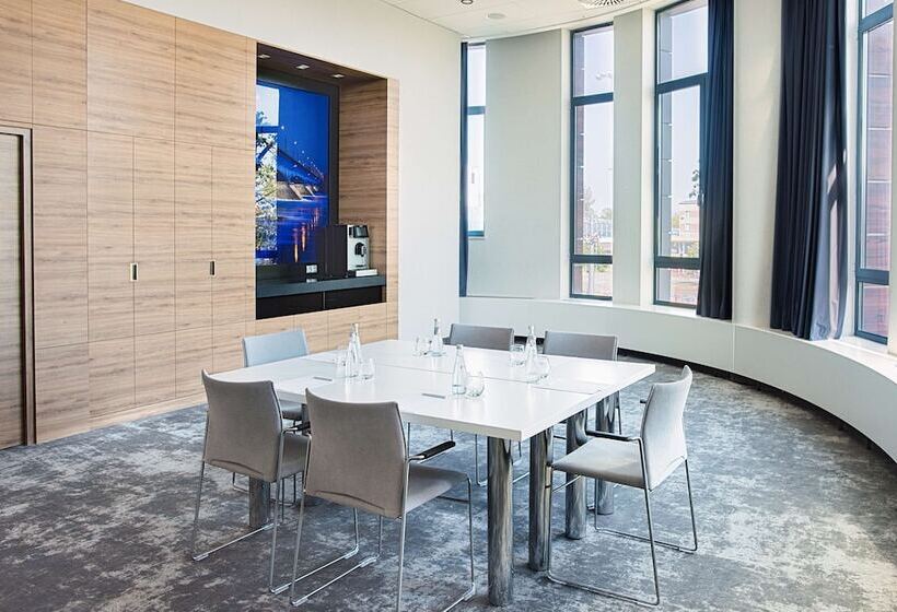 Fotos del hotel Golden Tulip Warsaw Airport:  23