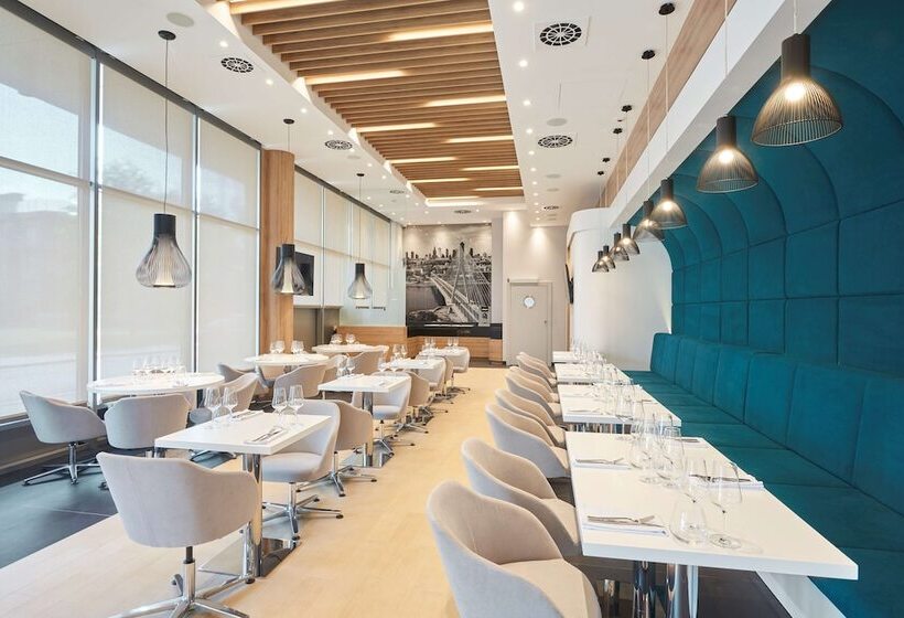 Fotos del hotel Golden Tulip Warsaw Airport:  13