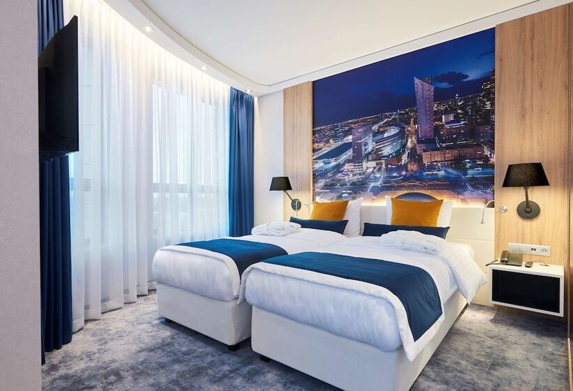 Fotos del hotel Golden Tulip Warsaw Airport:  2