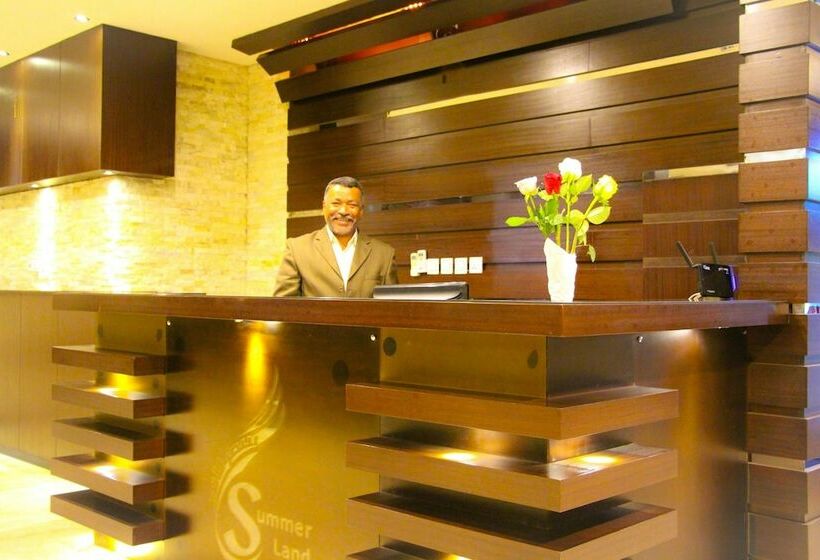 Fotos del hotel Summerland Suites:  5