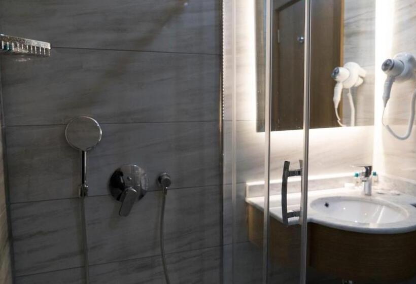 Fotos del hotel Yuksel Istanbul Yenikapi:  2